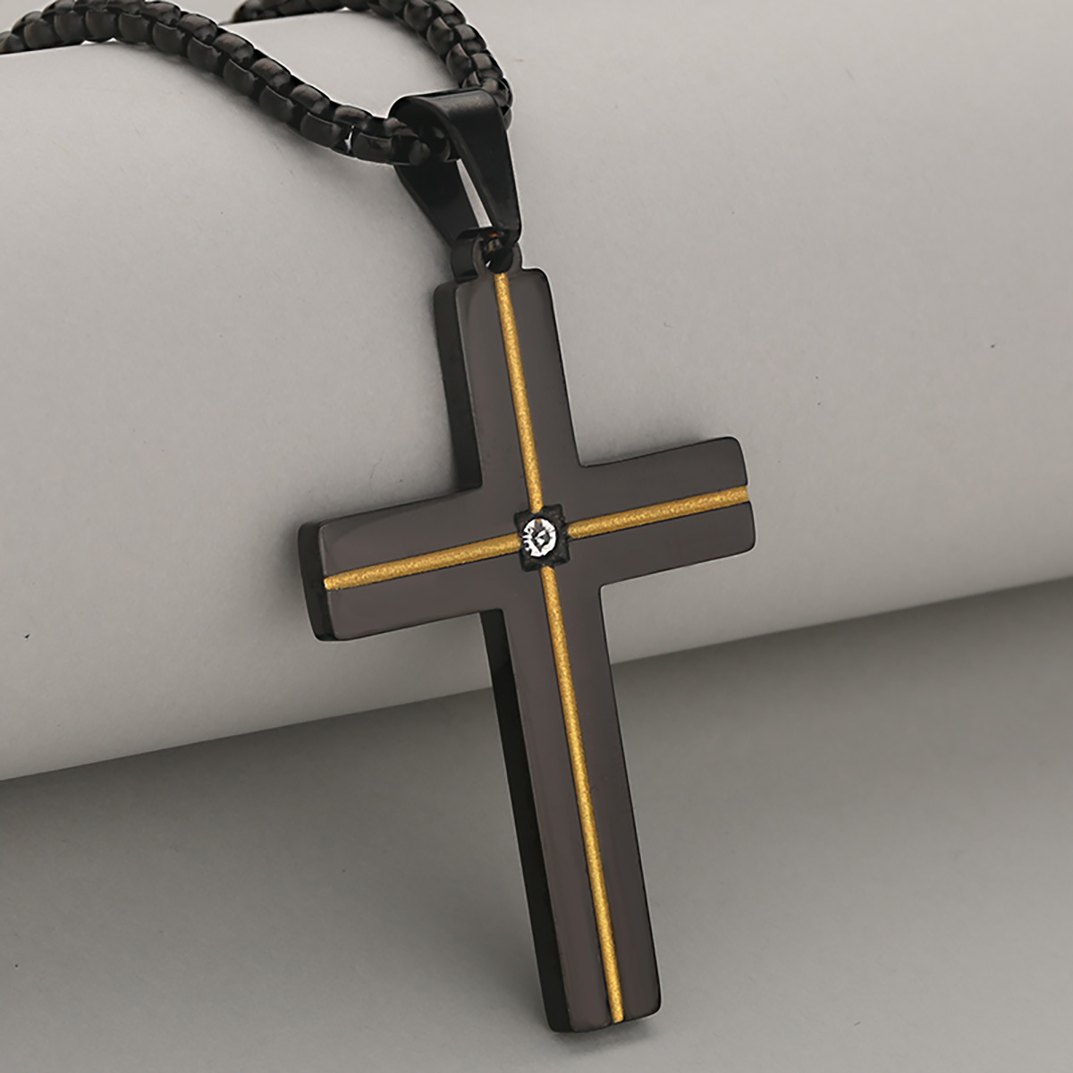 Black gold line