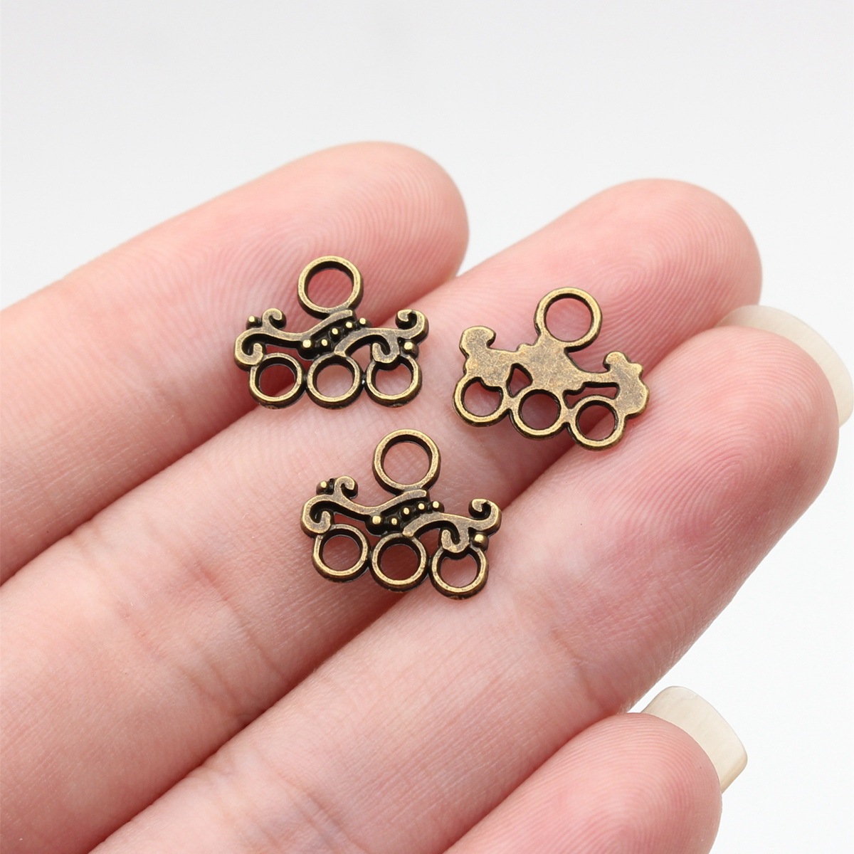 Antique bronze_a13870_w21-a02