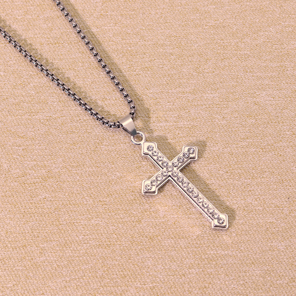 Silver [with 60cm square pearl chain]