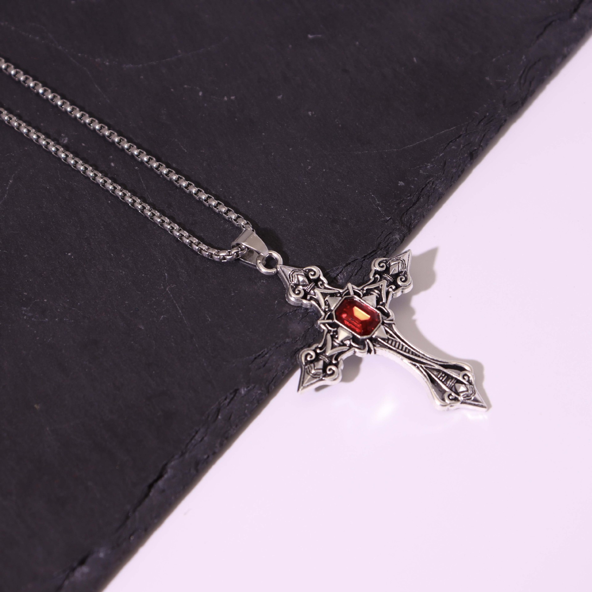 Silver [with 70cm square pearl chain]