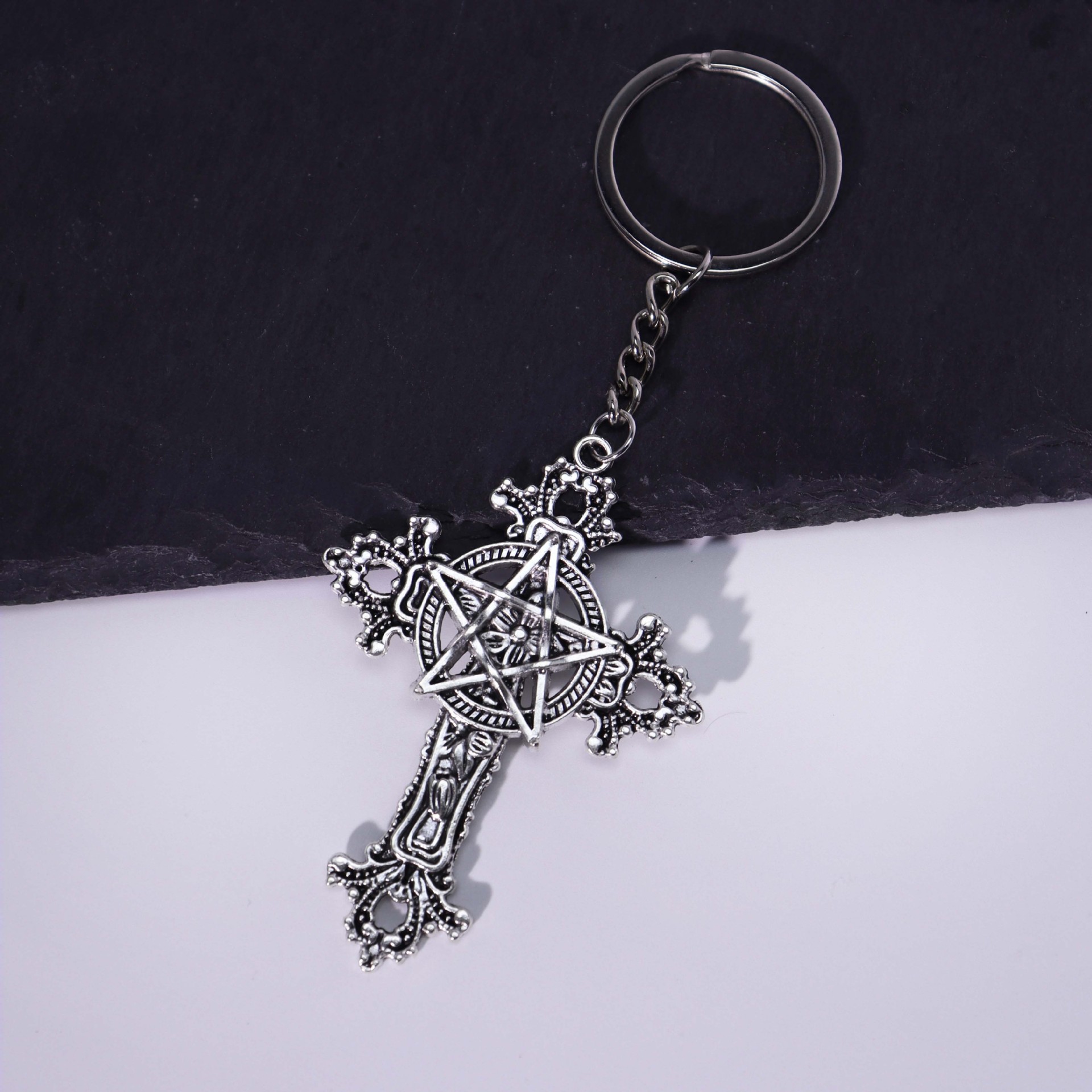 Silver [round chain style]