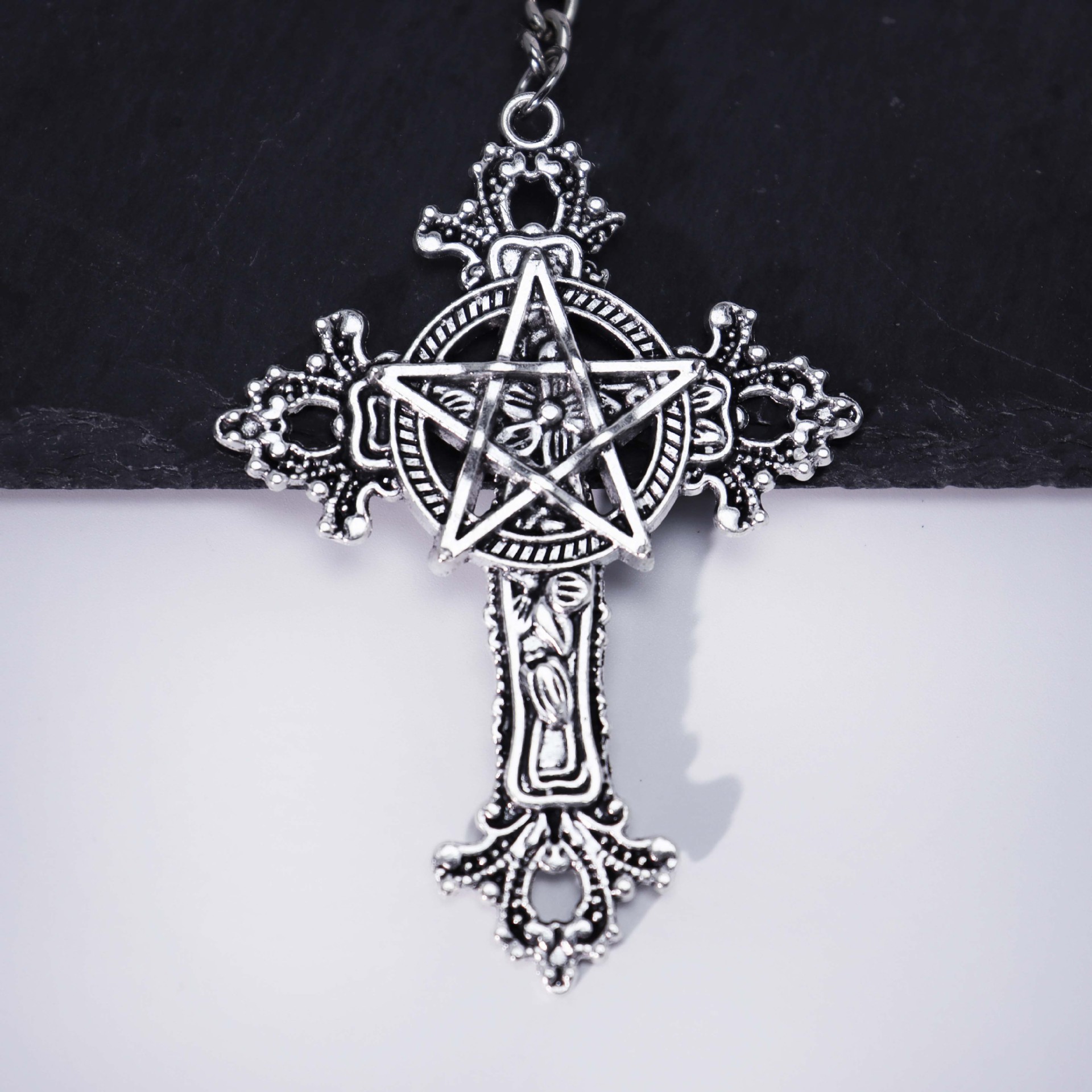 Cross single pendant