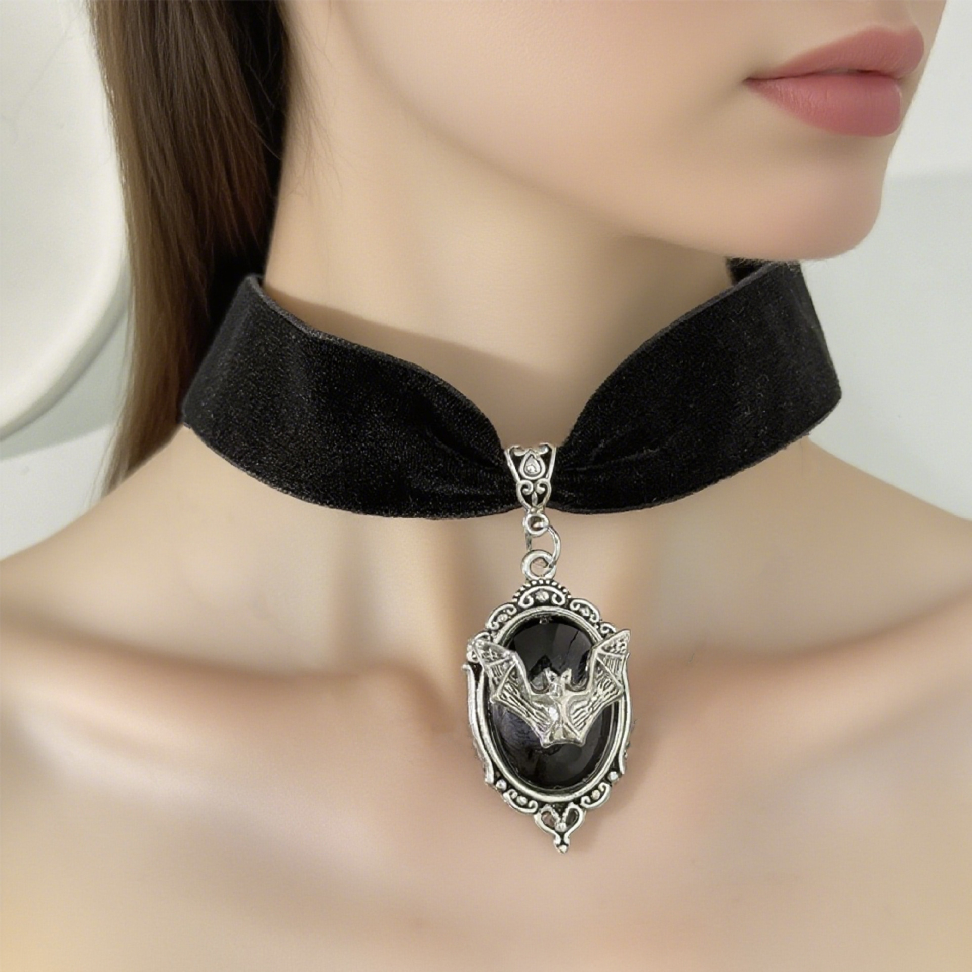 Black [33cm+5cm velvet chain]