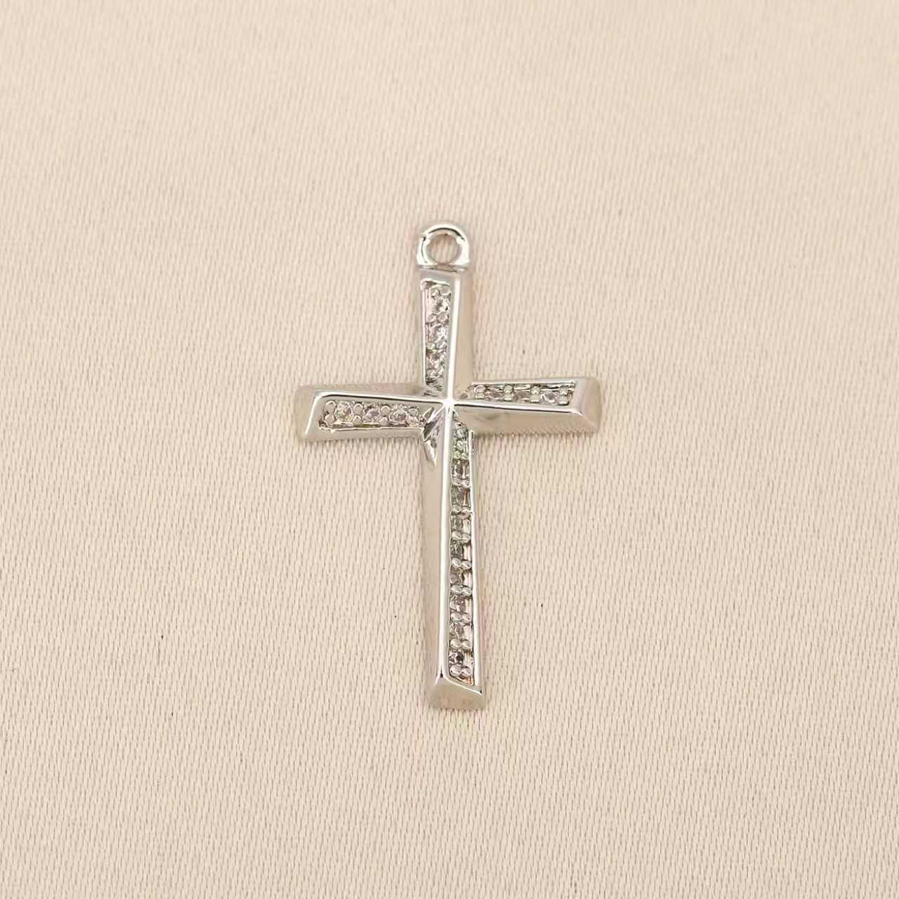 серебряный