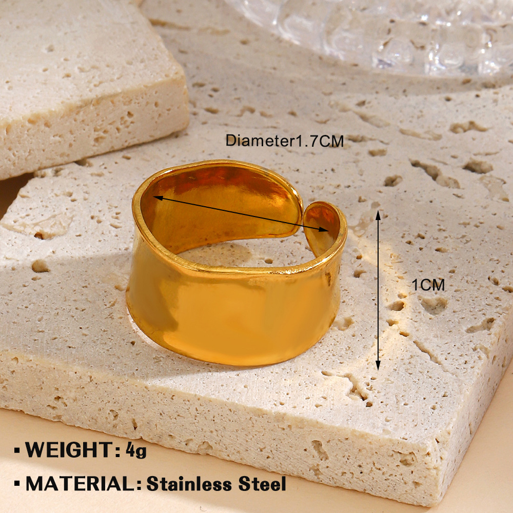 Gold ring 1059