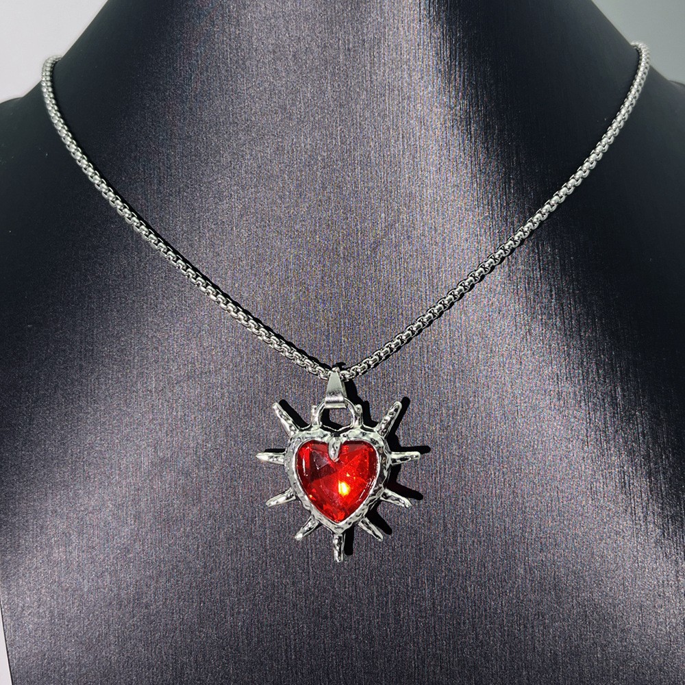 Red heart chain length 60cm