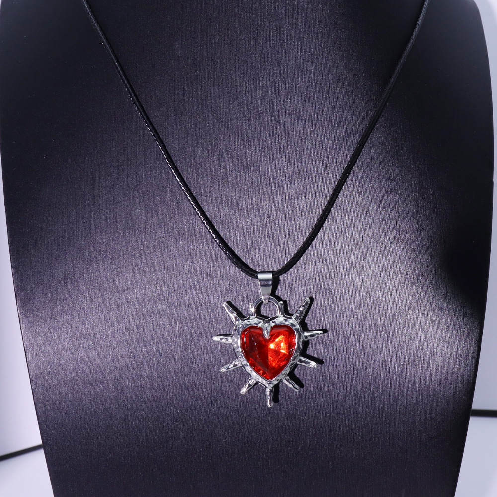 Red heart rope chain