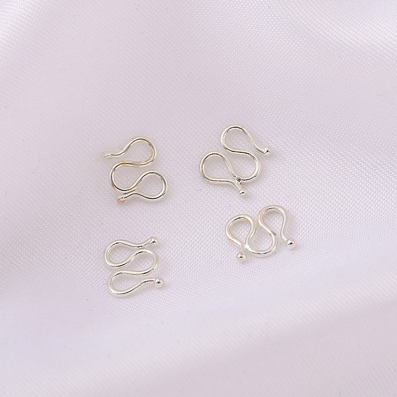 Silver m letter buckle 7*8mm (5 pieces)