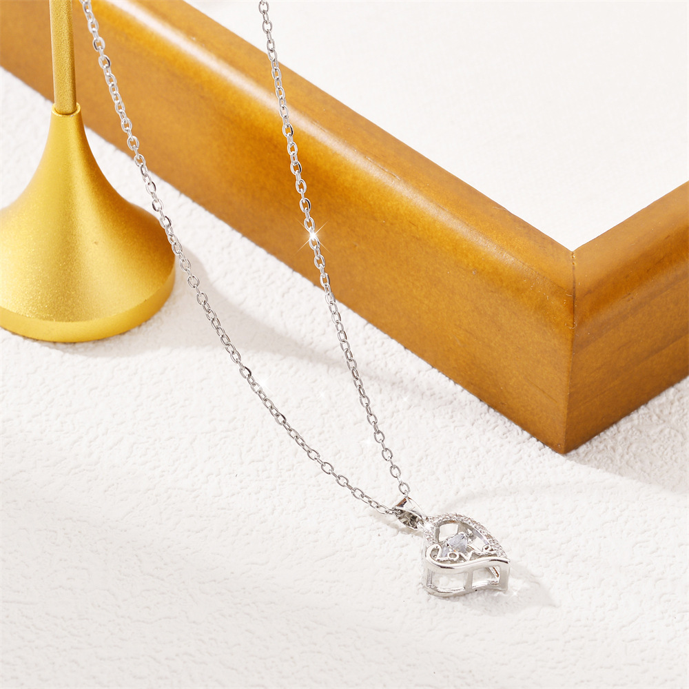 серебряный