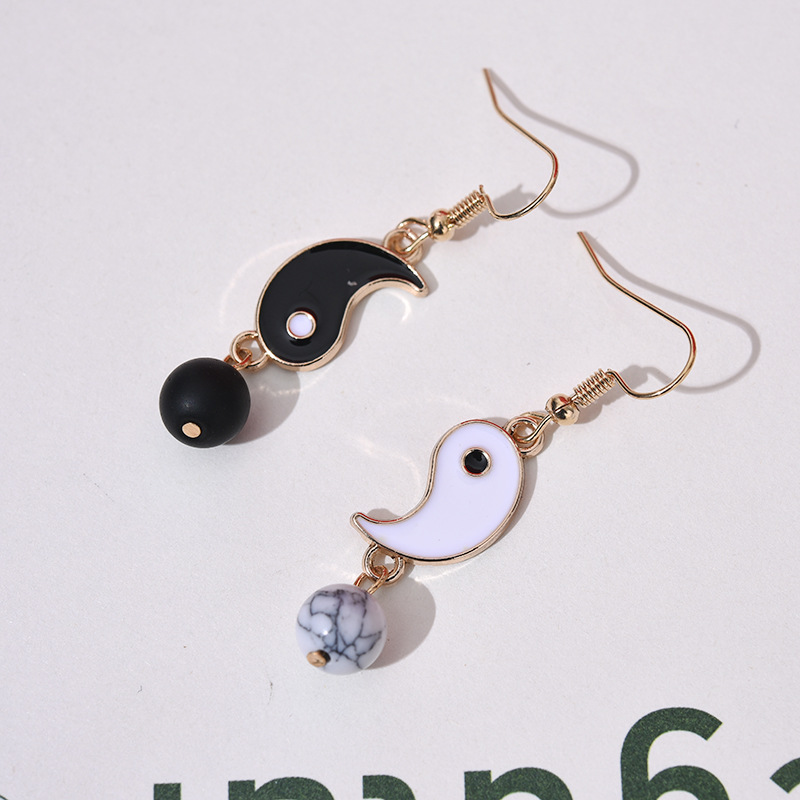 Golden gossip with turquoise