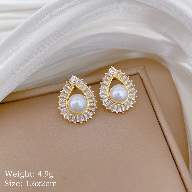 G504 Stud Earrings [Copper Real Gold Electroplated]