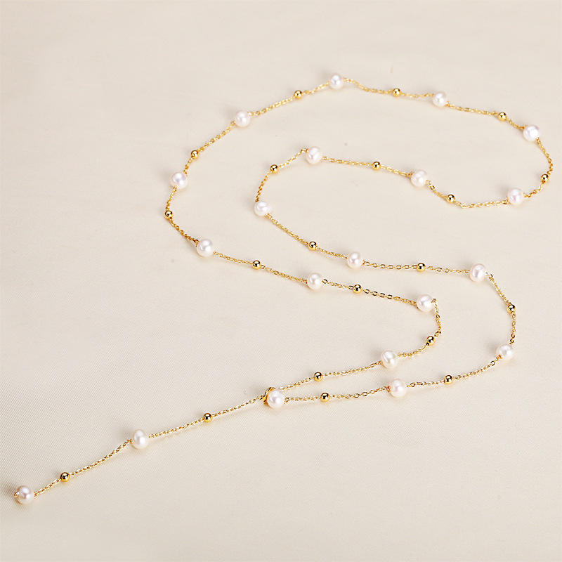 Gold chain gypsophila necklace