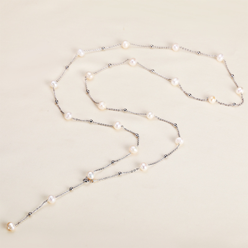 White gold chain gypsophila necklace