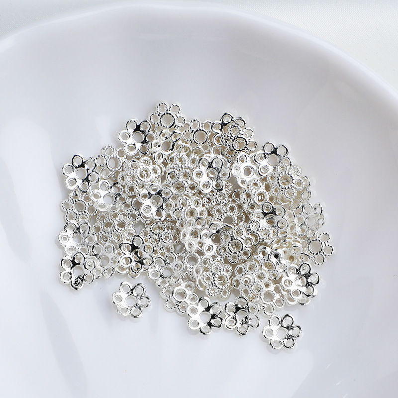 серебряный