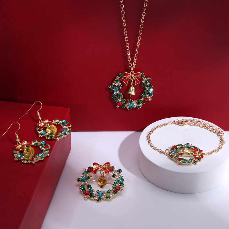 Golden wreath Bell four-piece set