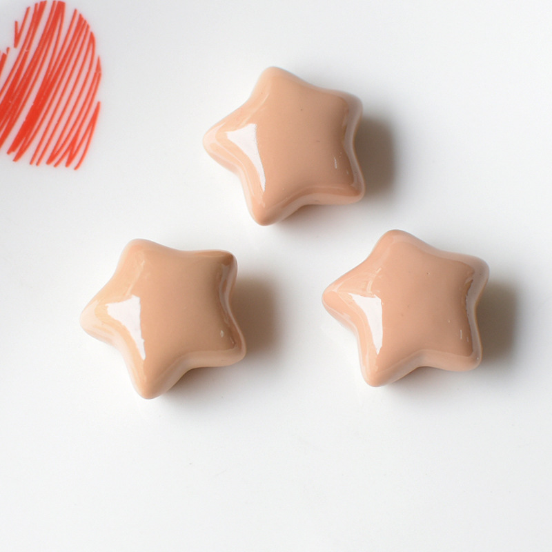 Khaki five-pointed star