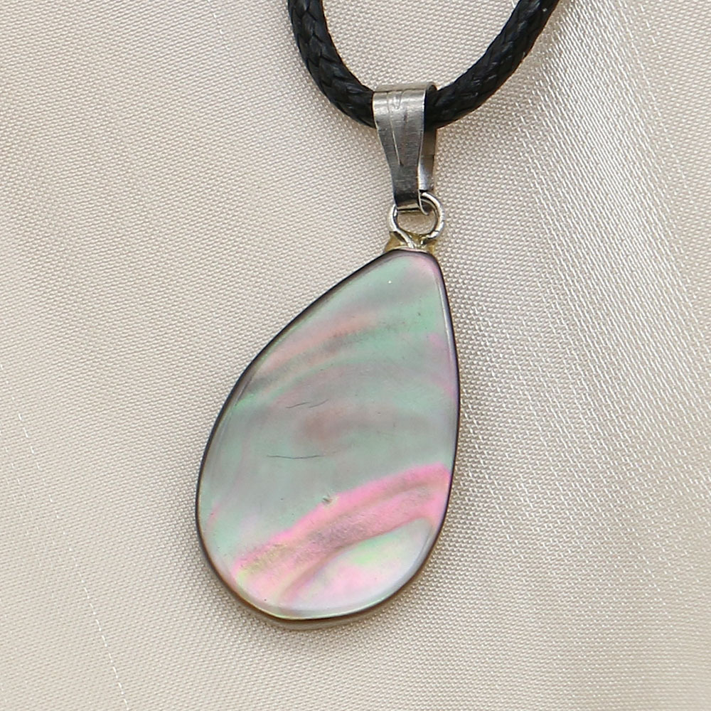 Black butterfly shell necklace