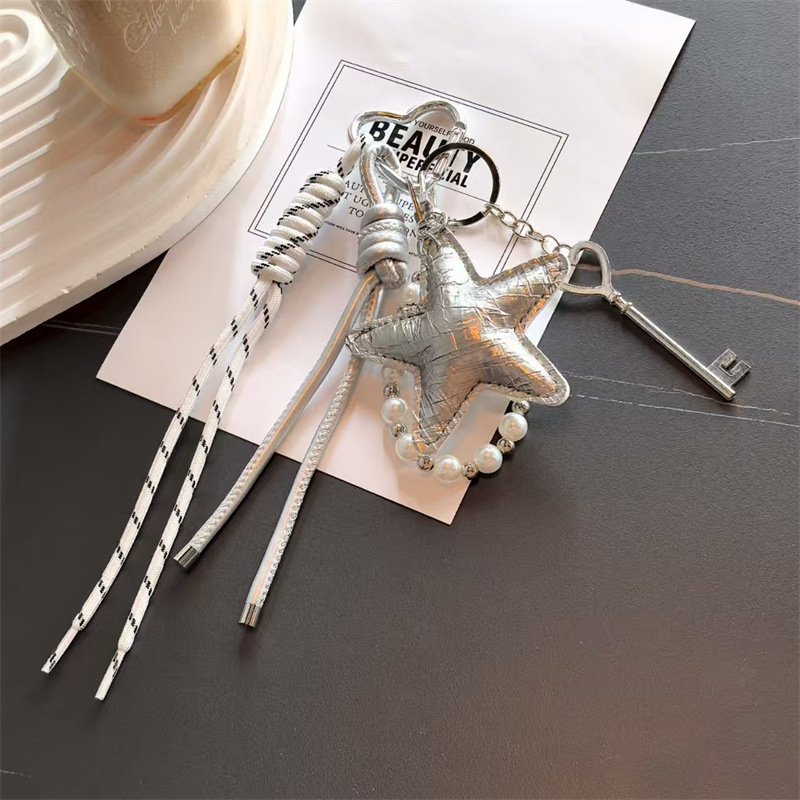 серебряный