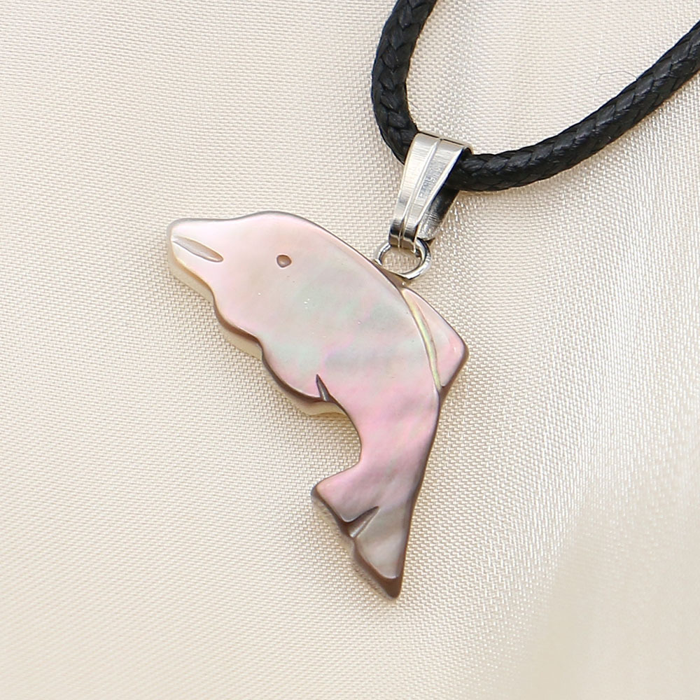 Black butterfly shell necklace