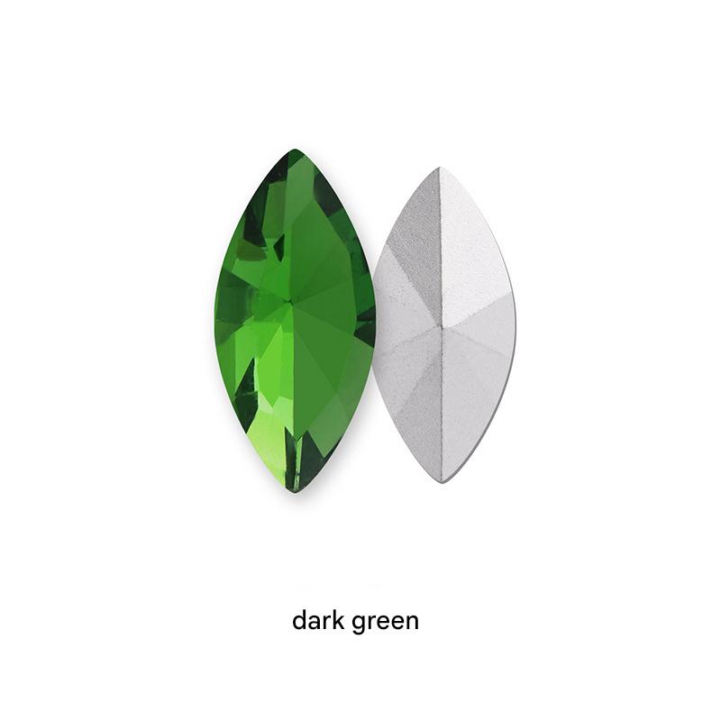 Dark green (grass green)