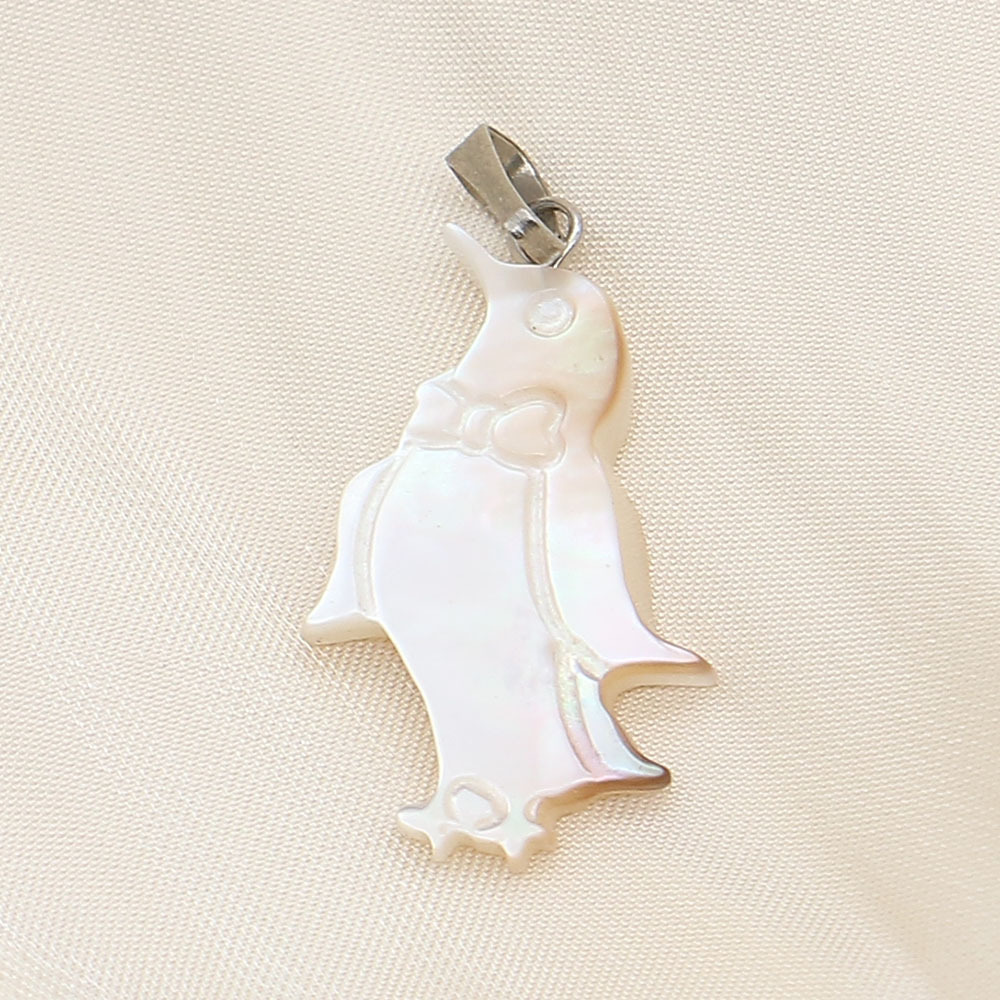 Белая раковина для губ