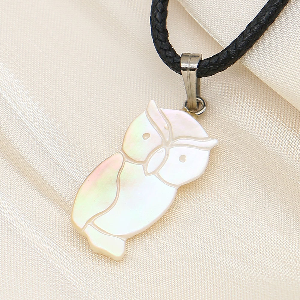 White butterfly shell ne