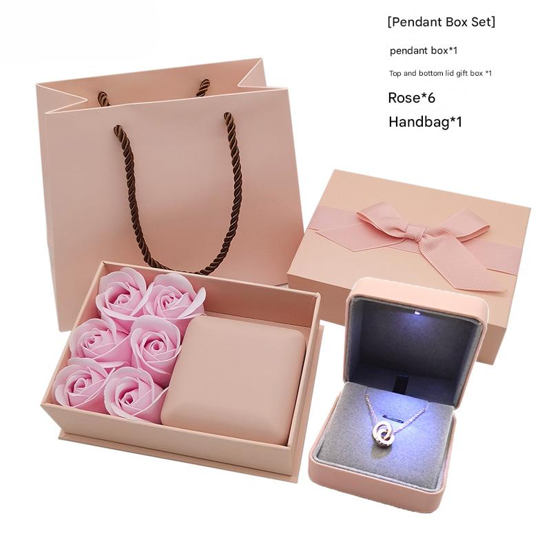 pendant box set 7.5*7.5*4.2cm