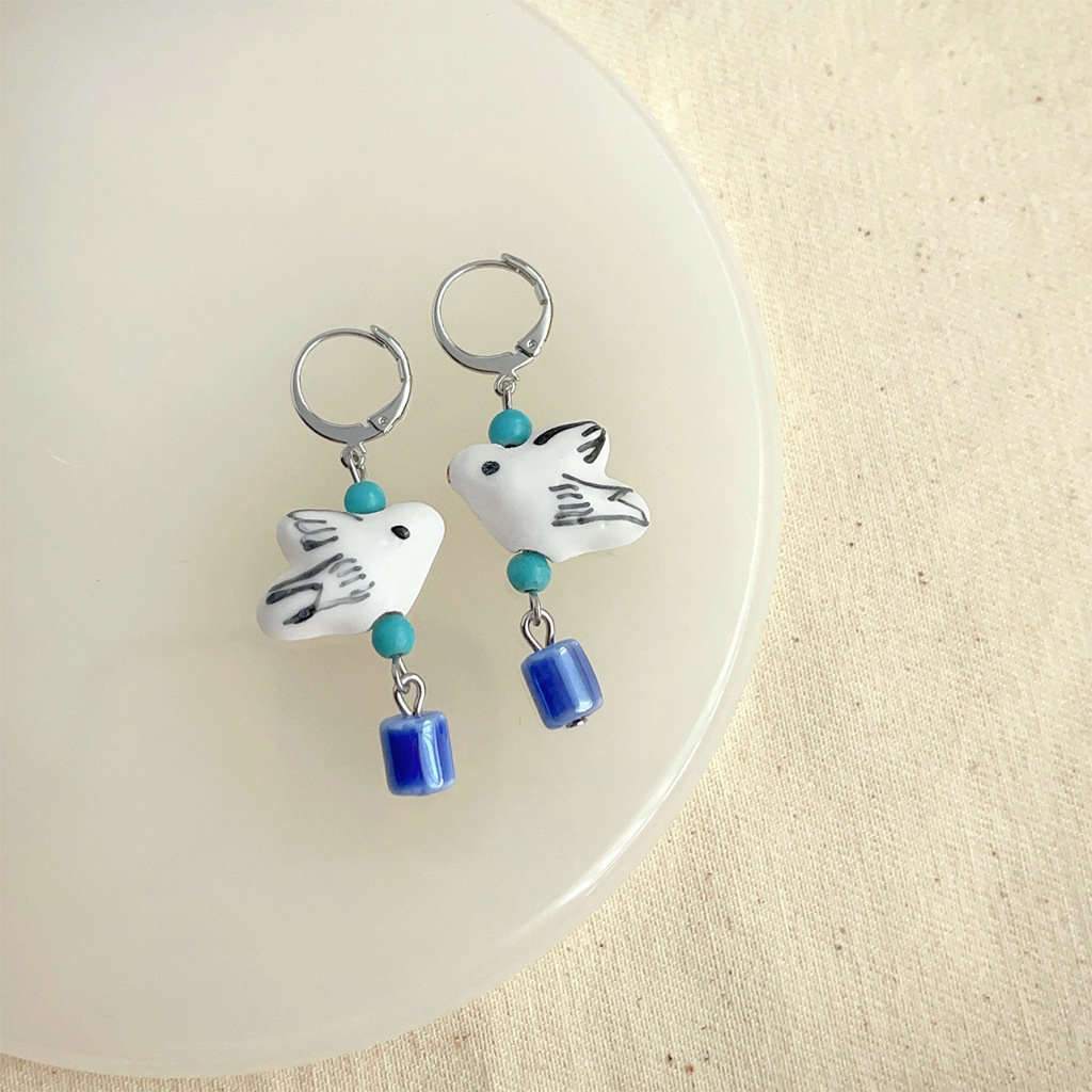 4198 hand-painted flying bird earrings