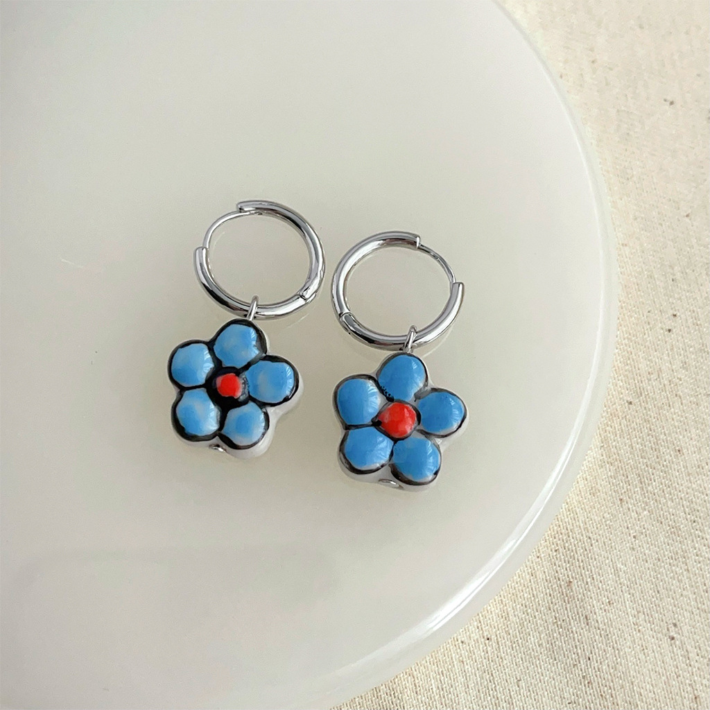 4205 painted flower ceramic earrings