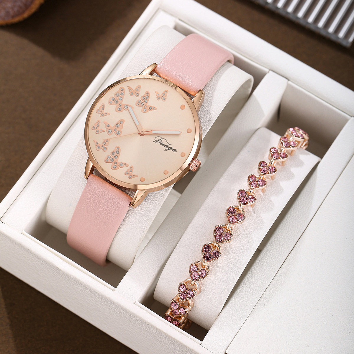 Pink heart-shaped bracelet set