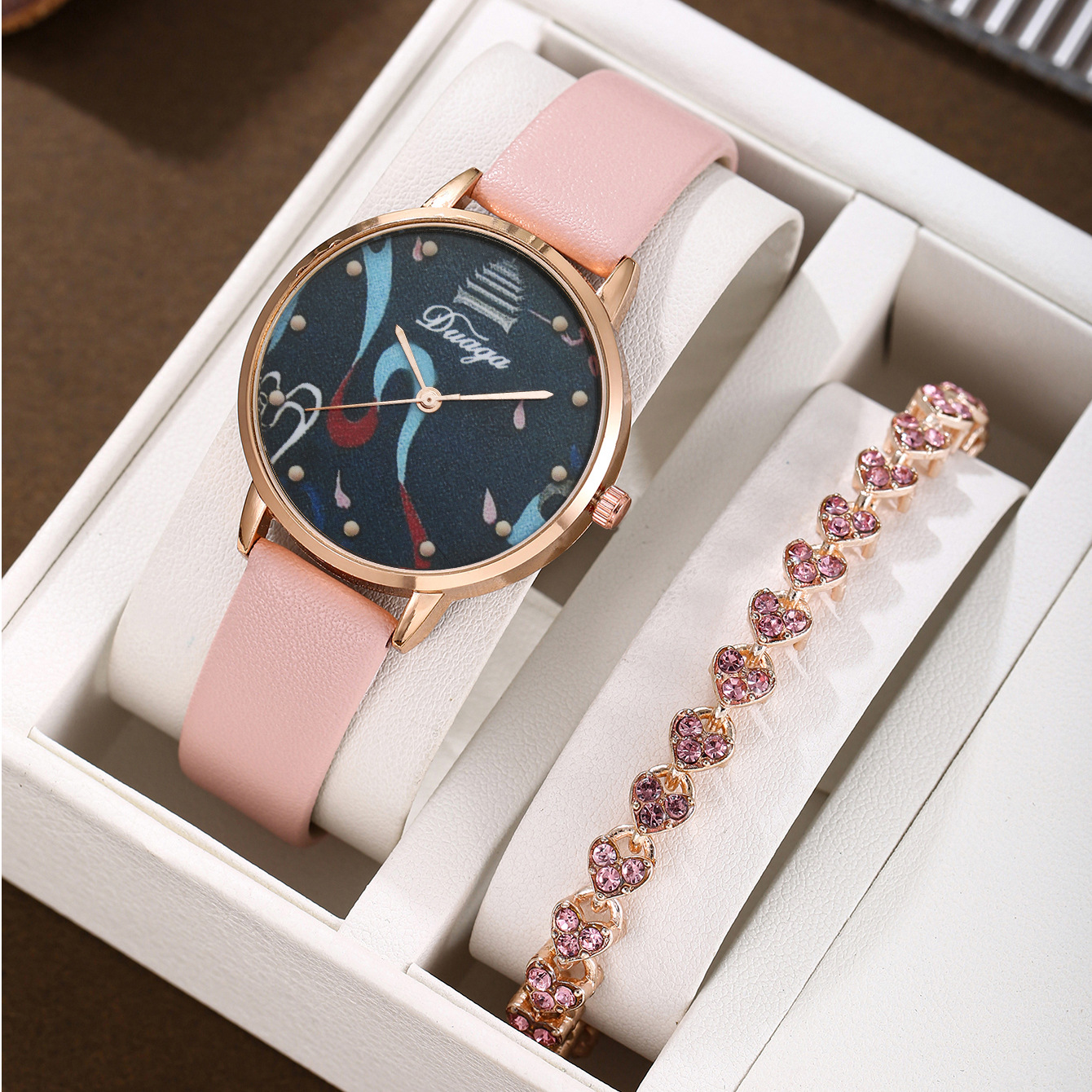 A pink single heart-shaped bracelet set