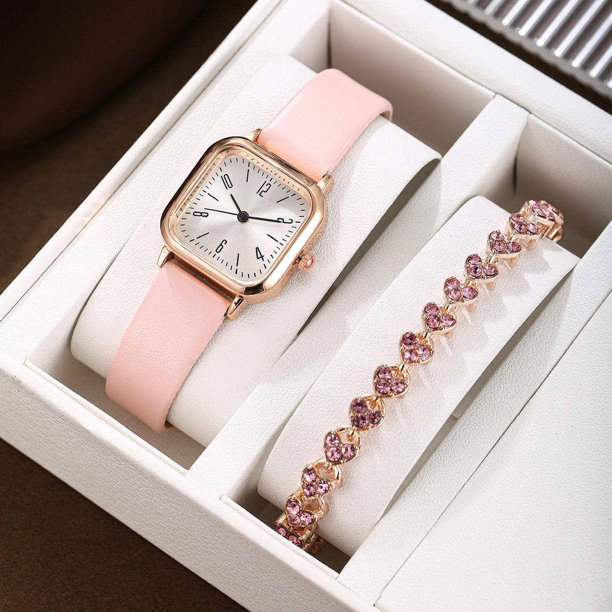 Pink heart-shaped bracelet set