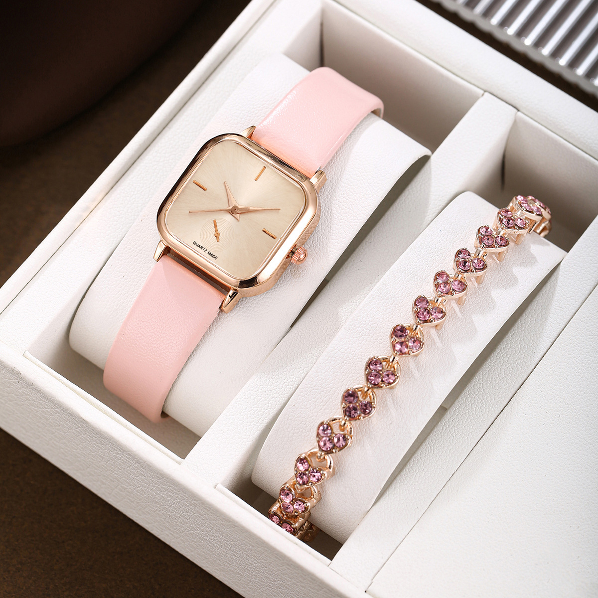 Pink heart-shaped bracelet set