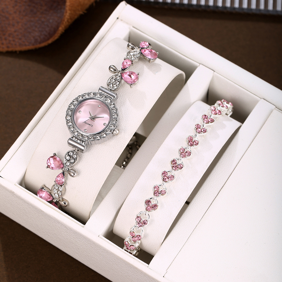 Pink heart-shaped bracelet set