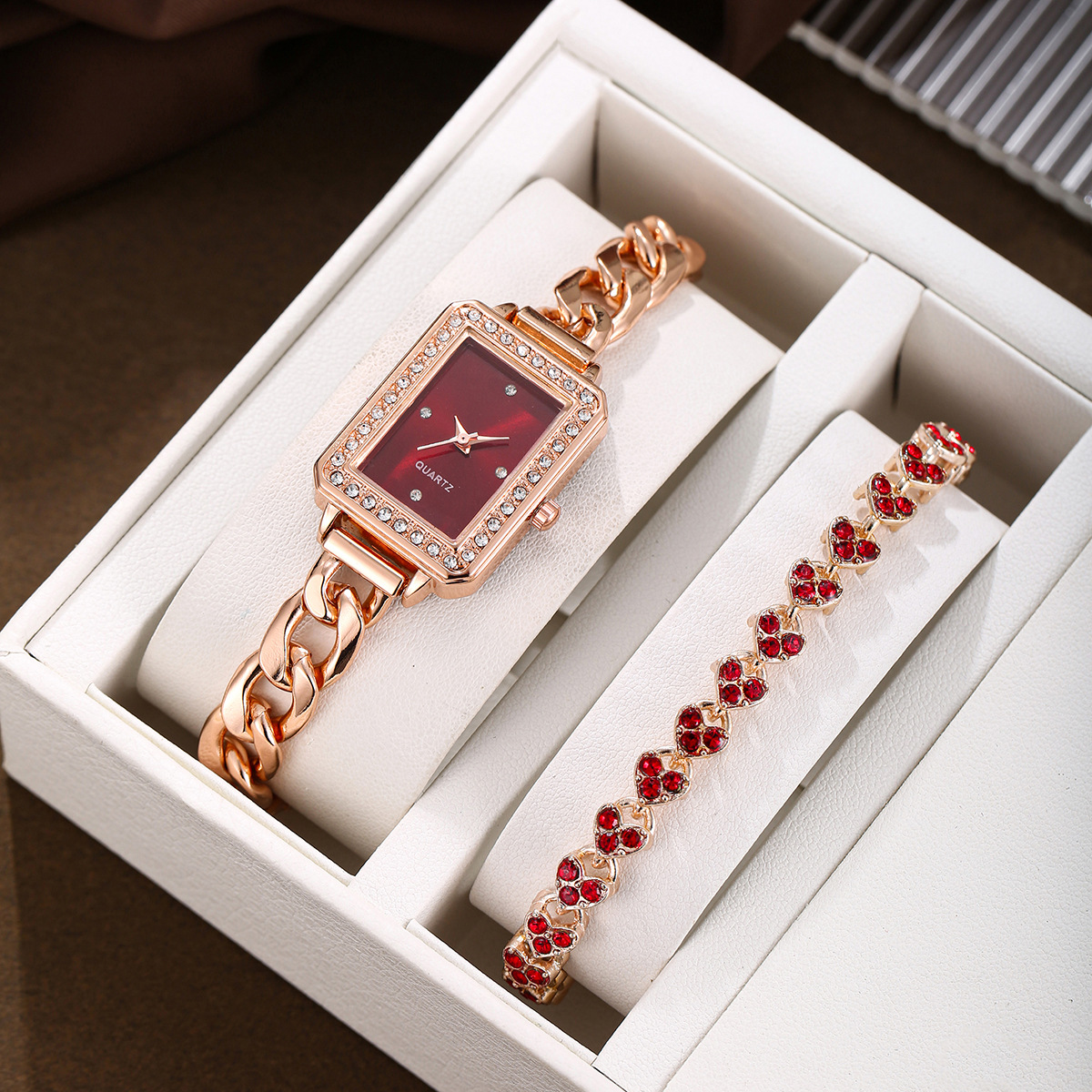 Red heart-shaped bracelet set