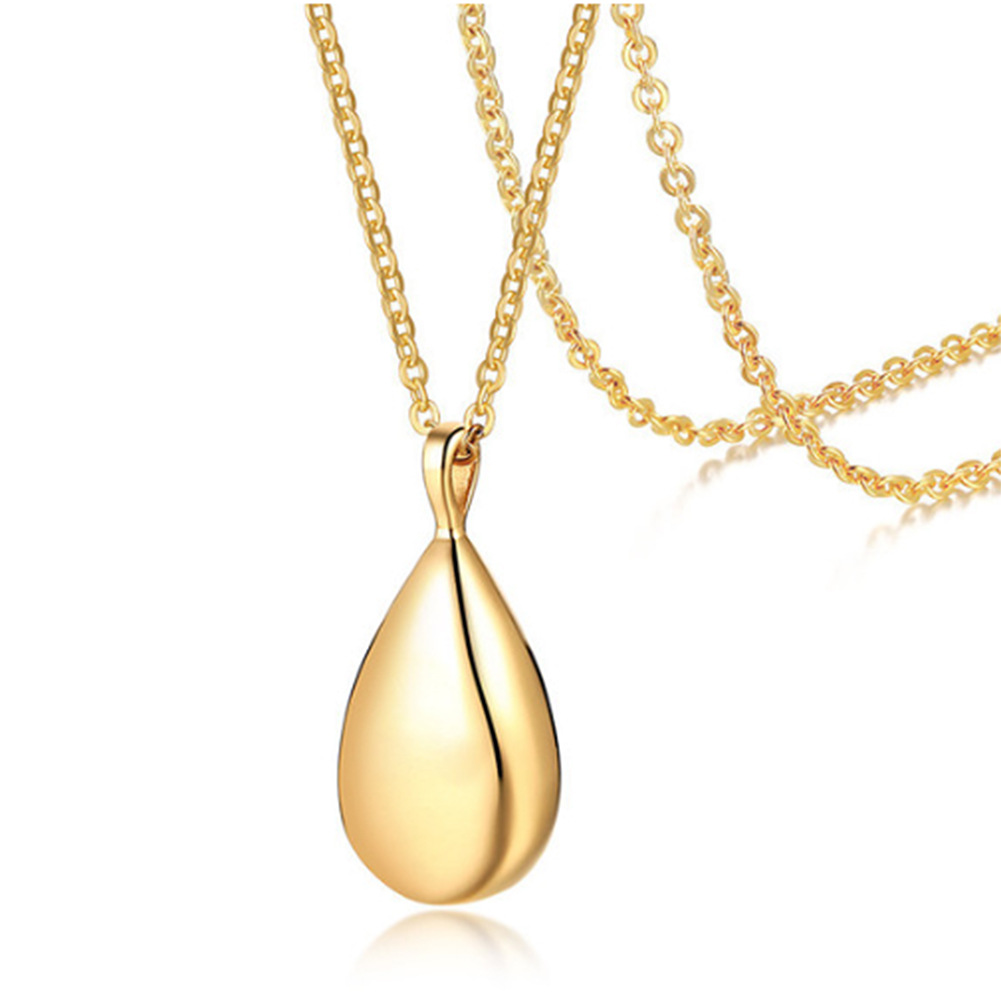 Gold Necklace (pendant and necklace chain)