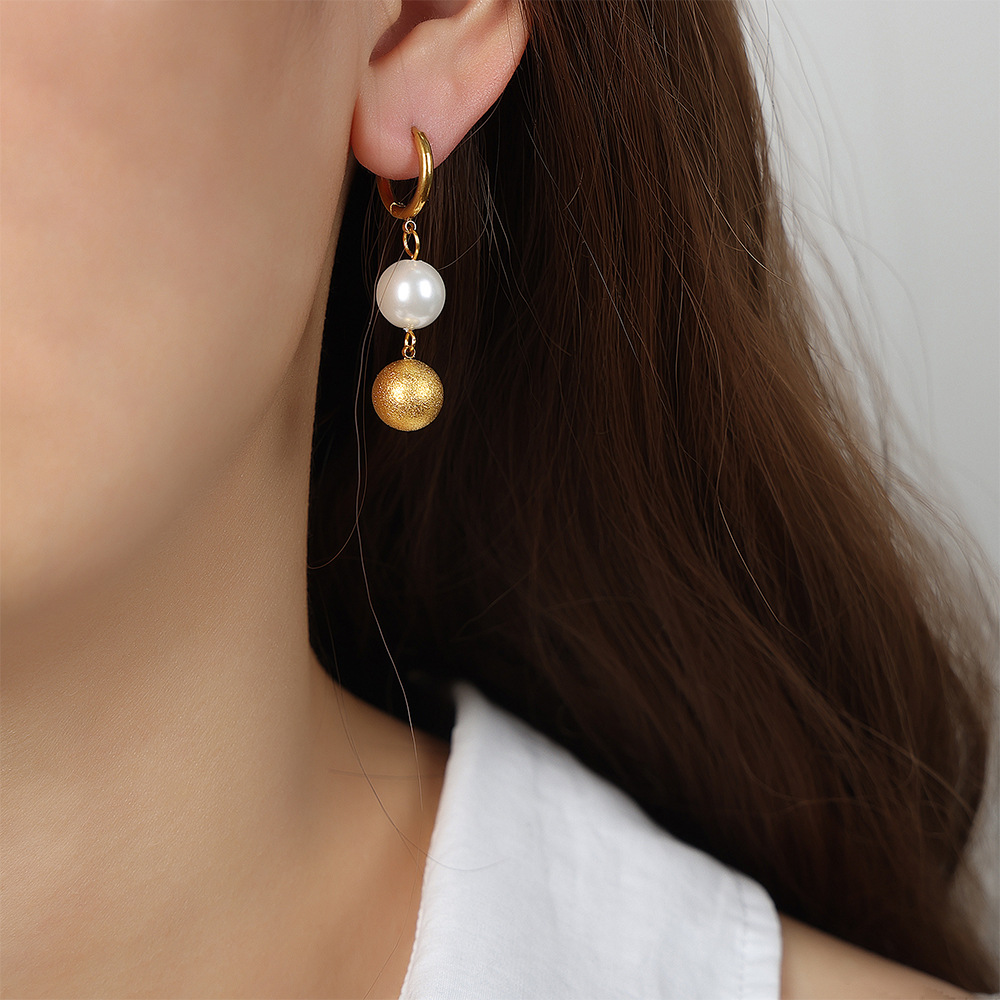 F308-round gold earrings-4.3x 1.4cm