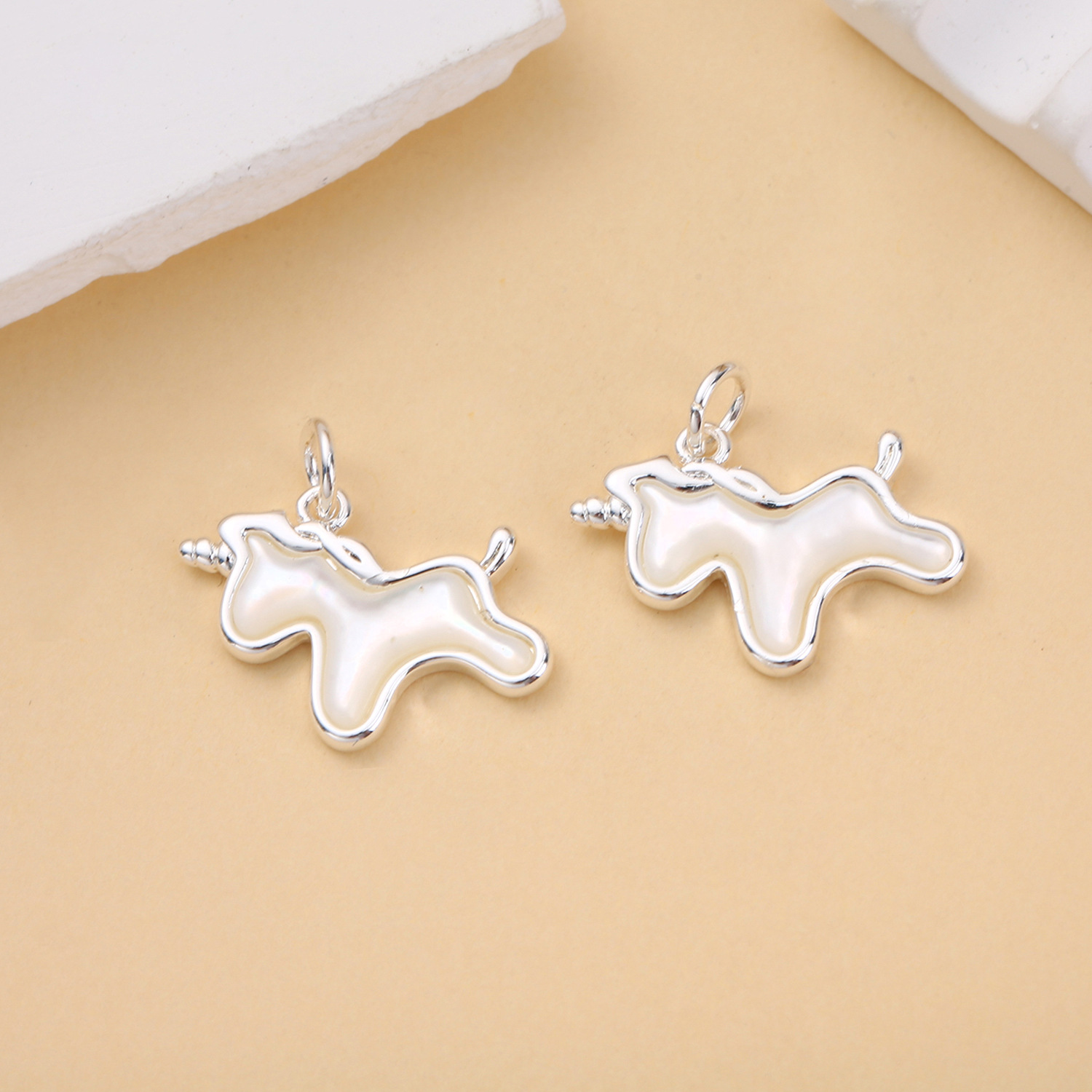 Silver white shell [16*12.5mm]