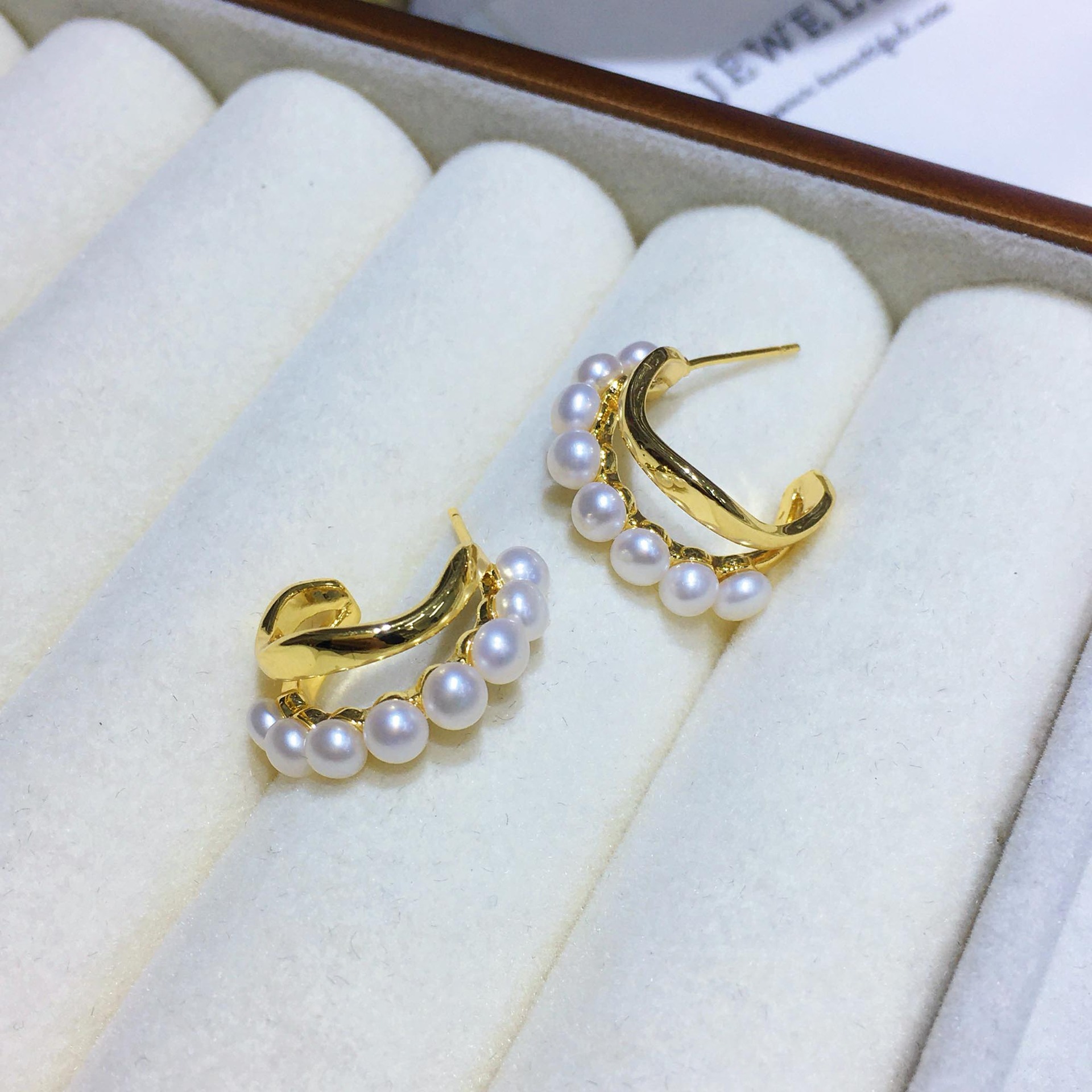 Half-circle earrings (14k gold injection) natural freshwater fat steamed bun pearls