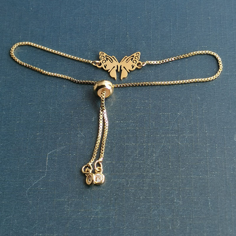 Gold Pendant   Bracelet