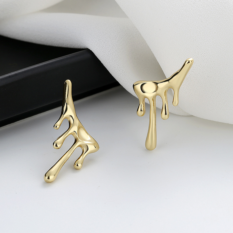 Irregular Lava Earrings (Gold)
