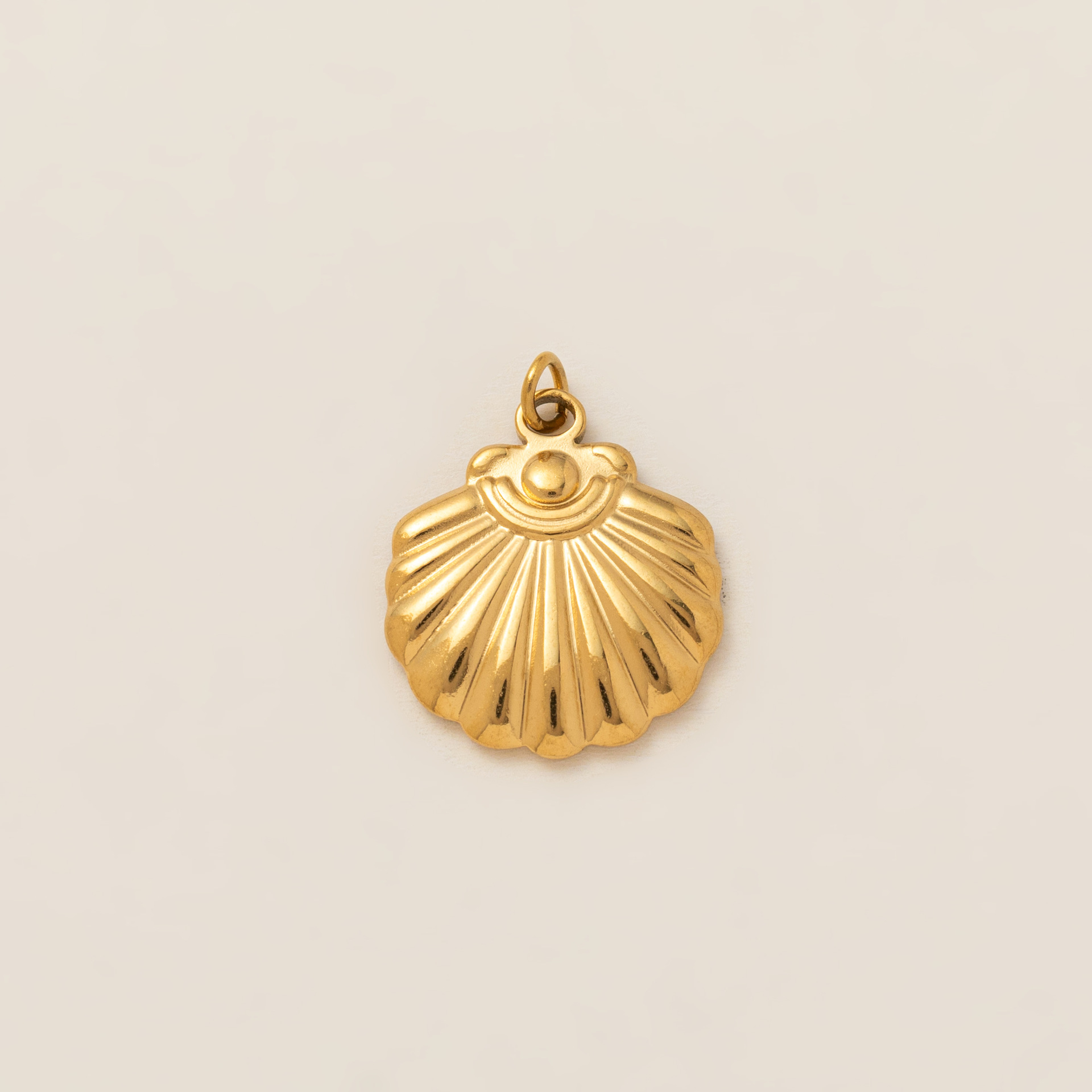 Shell pendant no. 1
