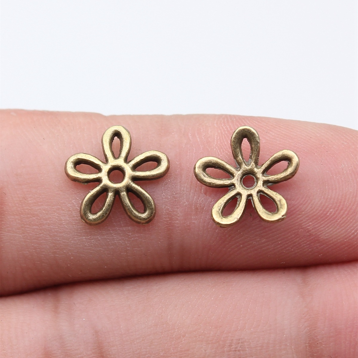 antique bronze color