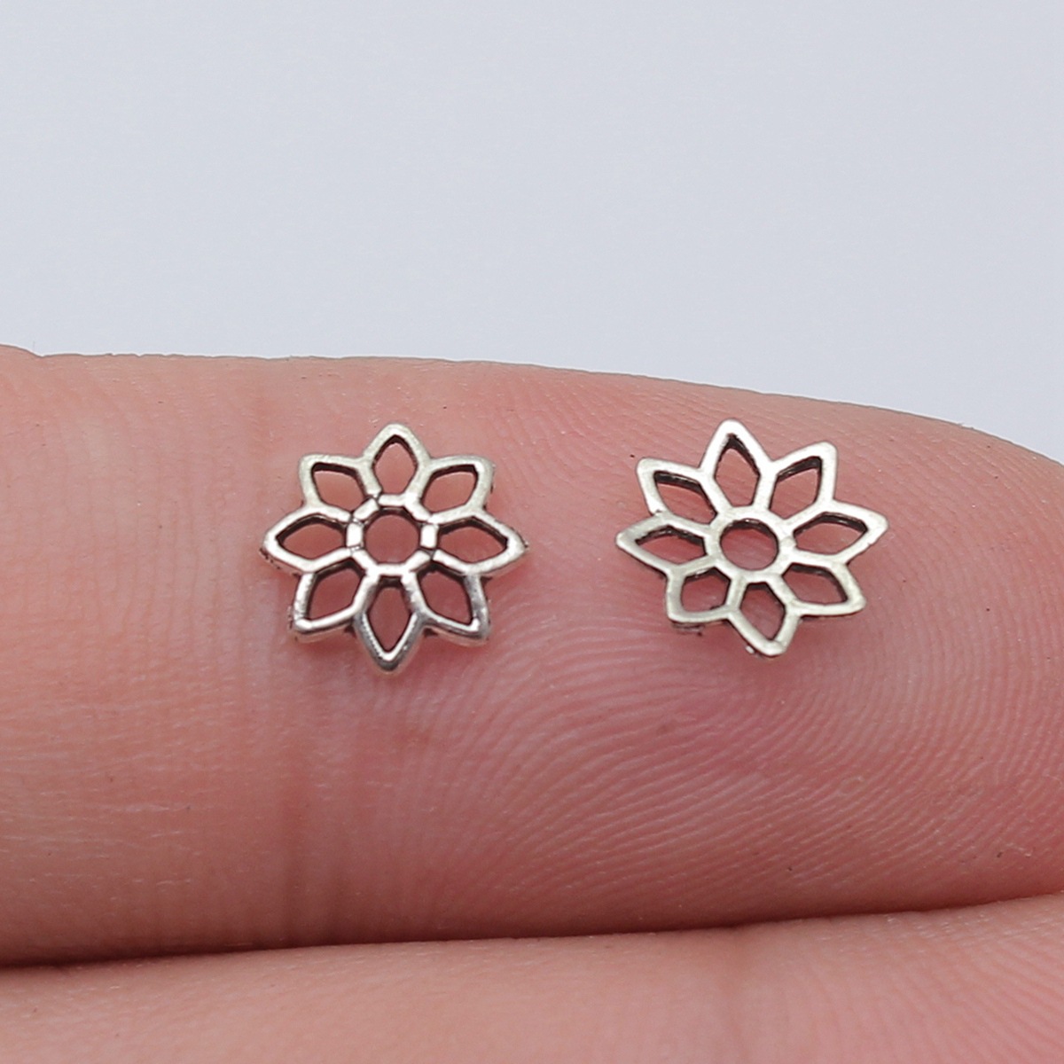 antique silver color