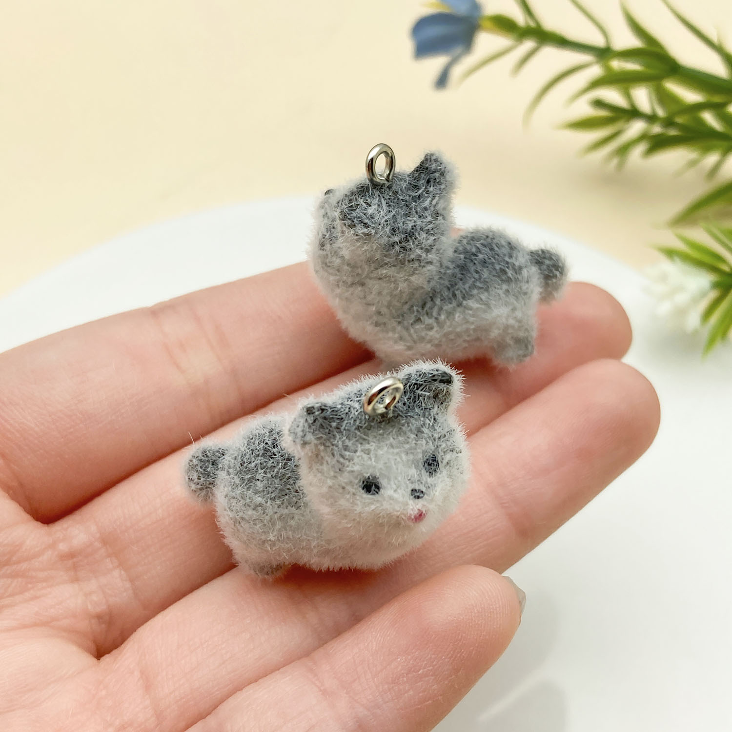 23135-1 black and gray resin flocking animal puppy border collie 27x25mm-3.9g