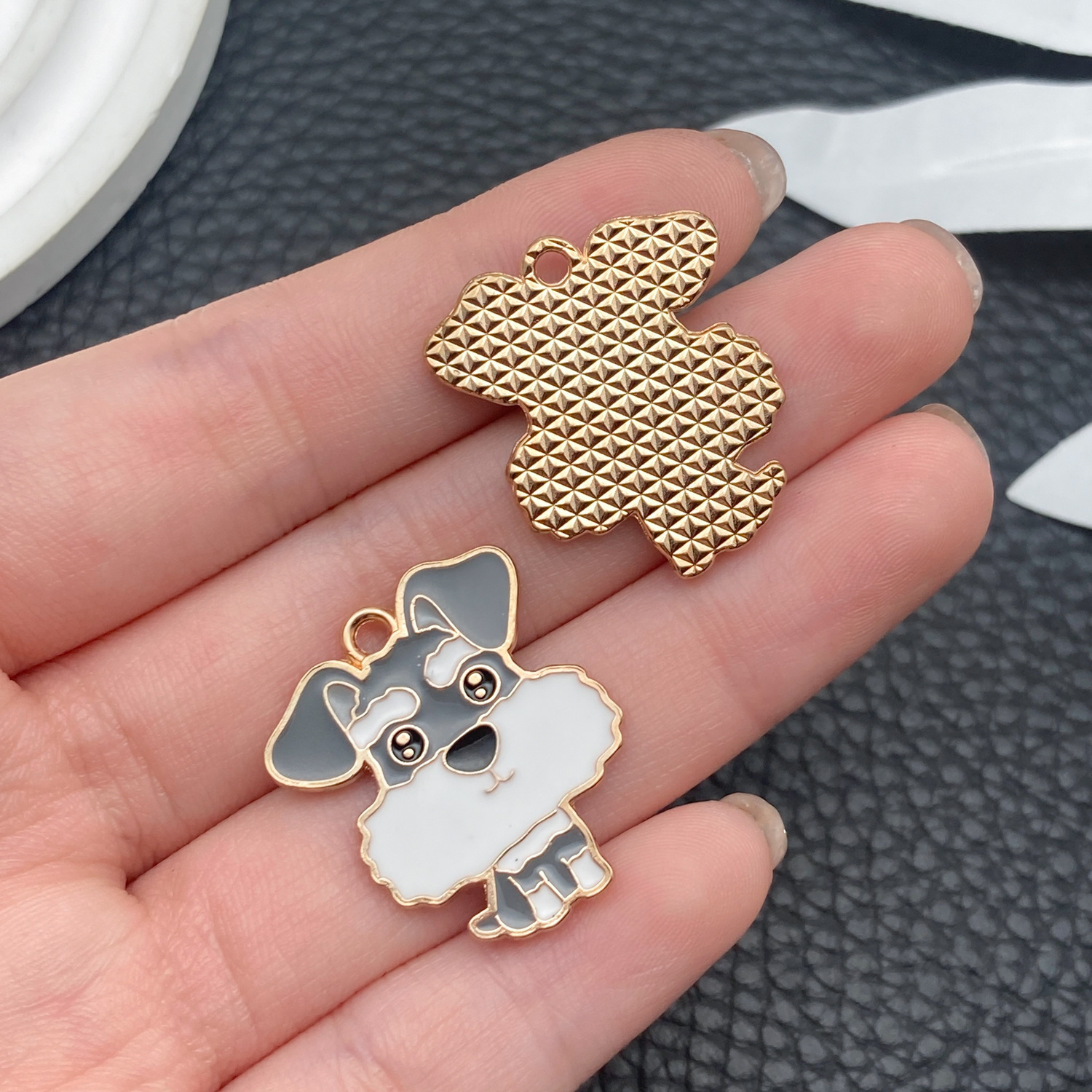 23297-1 gray dripping zinc alloy cartoon pet dog schnauzer 25x21mm-2.05g