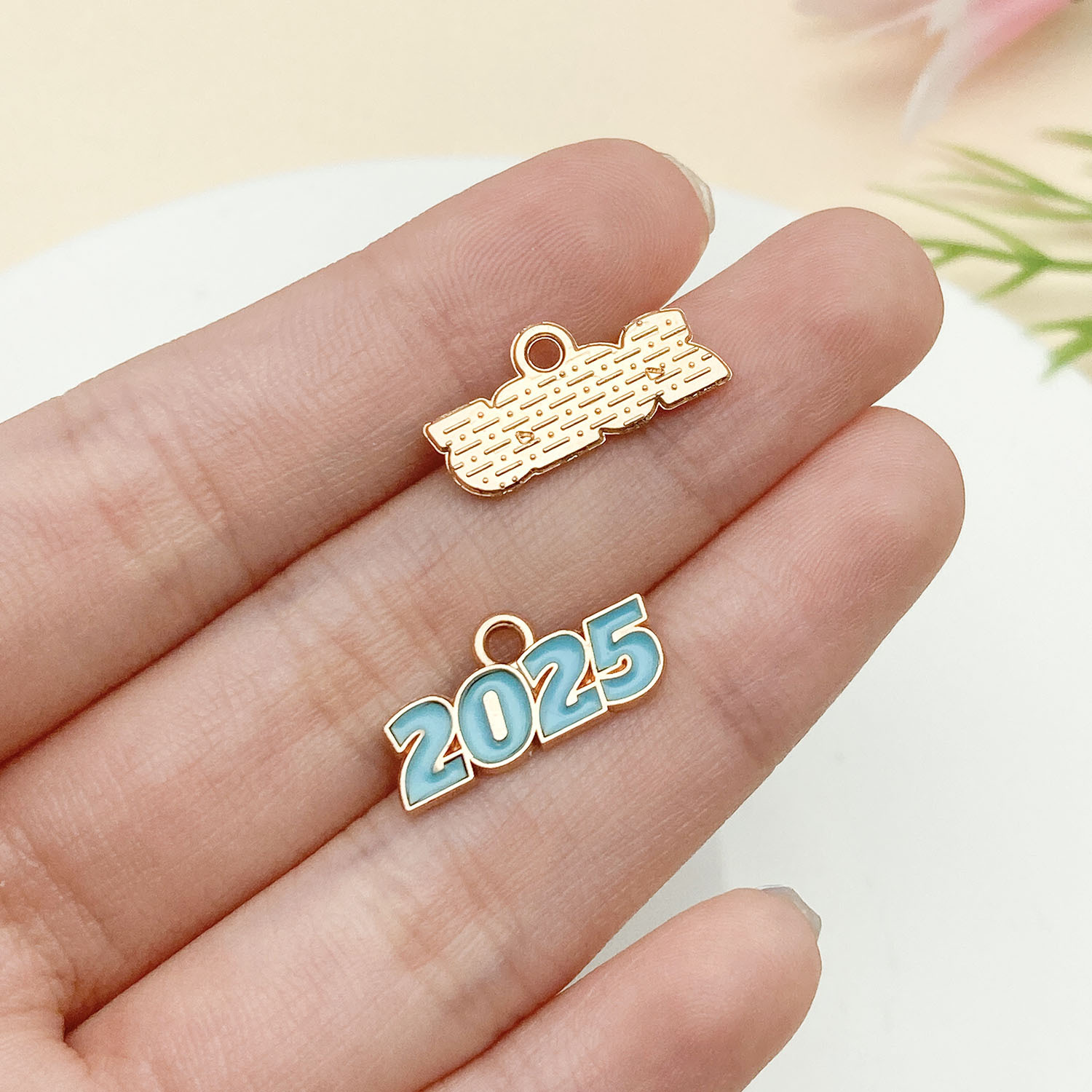 23338-1 kc gold blue oil dripping zinc alloy 2025 number plate 9x18mm-0.6g