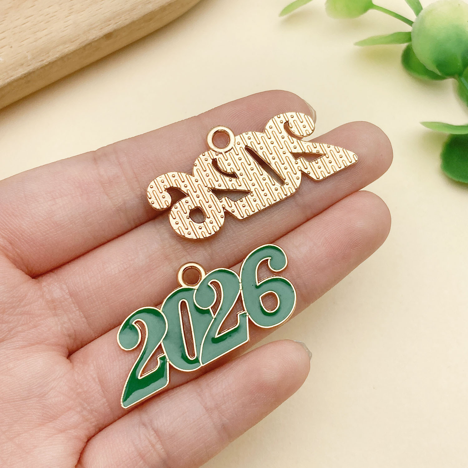 23355-1 large kc gold green dripping zinc alloy 2026 number plate 18x37mm-2.35g