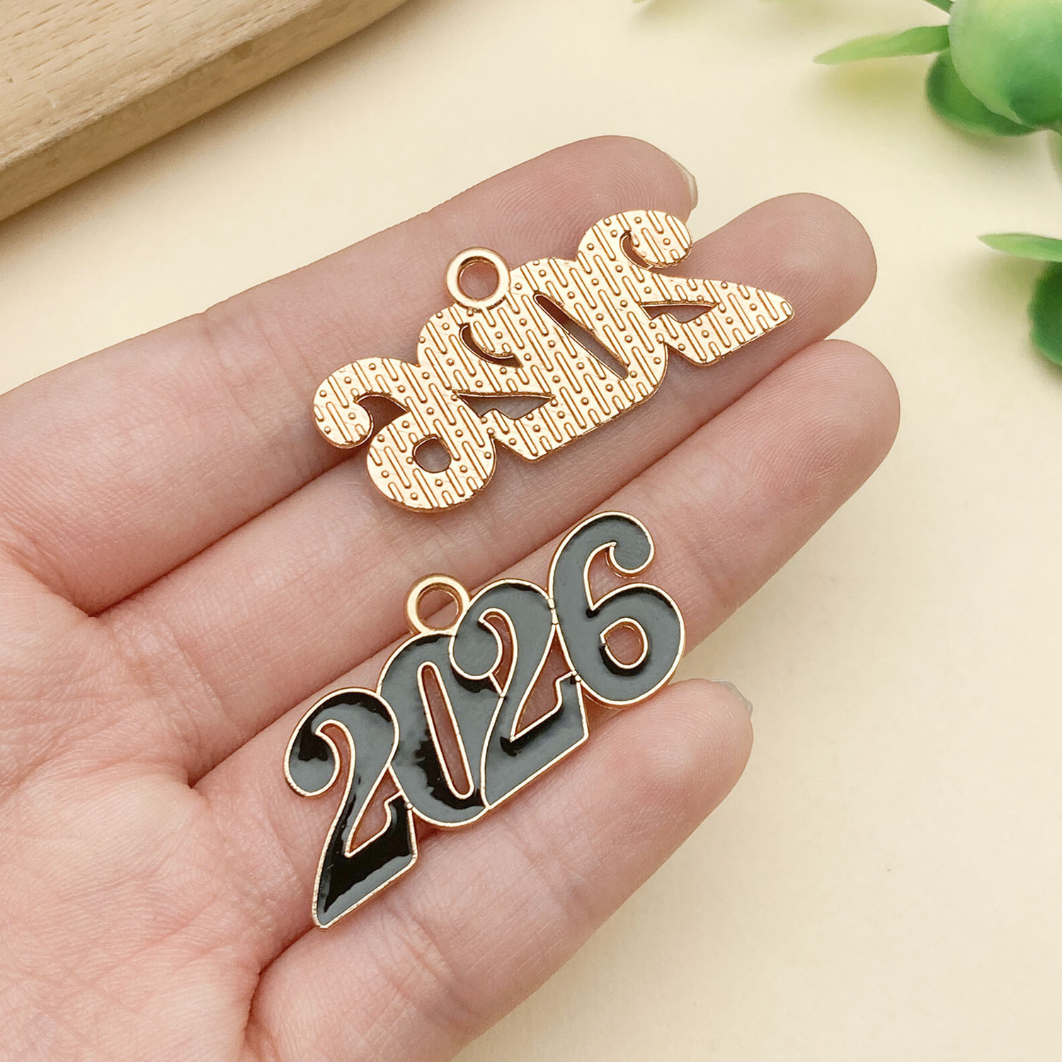 23357-1 large kc gold black oil dripping zinc alloy 2026 number plate 18x37mm-2.35g