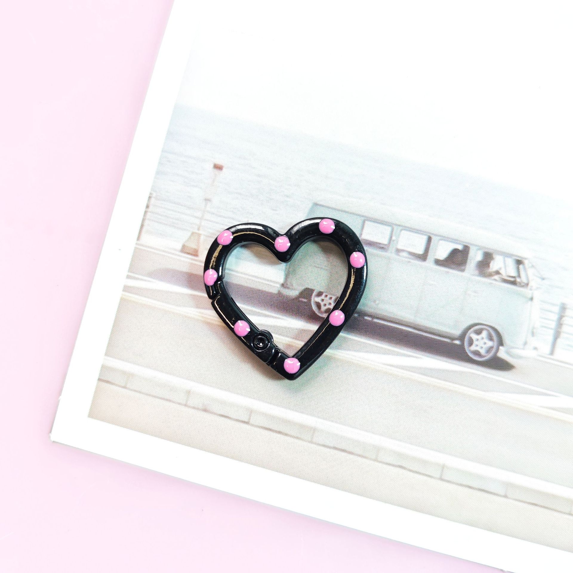 Black oil dripping buckle